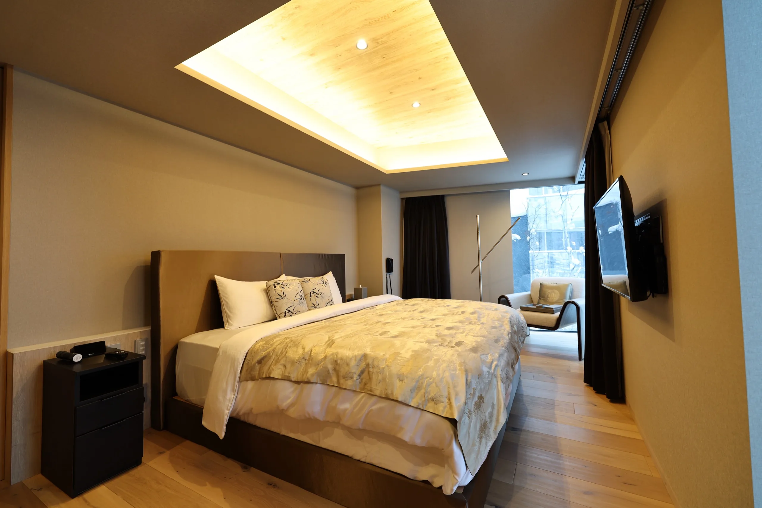 HOTELA bedroom suite
